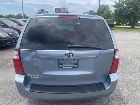 Used 2009 Kia Sedona LX image 3