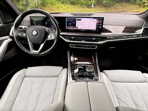 Used 2024 BMW X5 xDrive40i w/ Premium Package AWD/4WD image 21