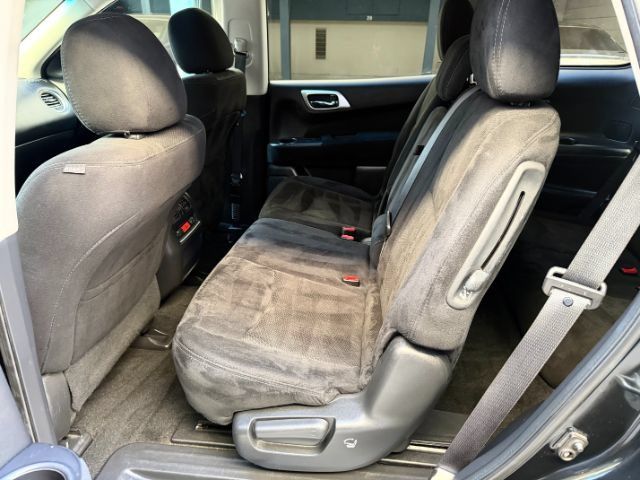Used 2016 Nissan Pathfinder SV FWD image 14