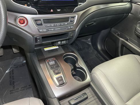 Used 2023 Honda Passport EX-L image 29