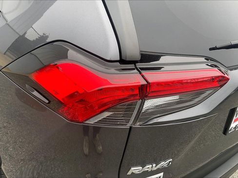 Used 2022 Toyota RAV4 XLE w/ Convenience Package image 34