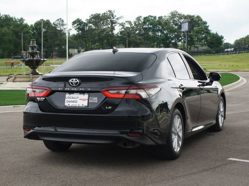 Used 2023 Toyota Camry LE FWD image 17