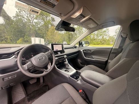 Used 2025 Toyota RAV4 LE FWD image 10
