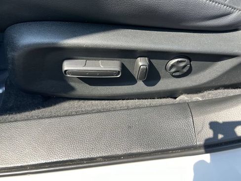Used 2020 Honda Accord Touring image 10