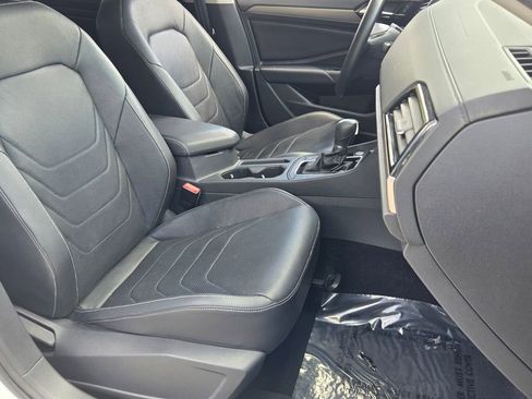 Used 2019 Volkswagen Jetta SEL Premium image 20