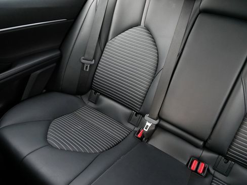 Certified 2023 Toyota Camry SE image 12