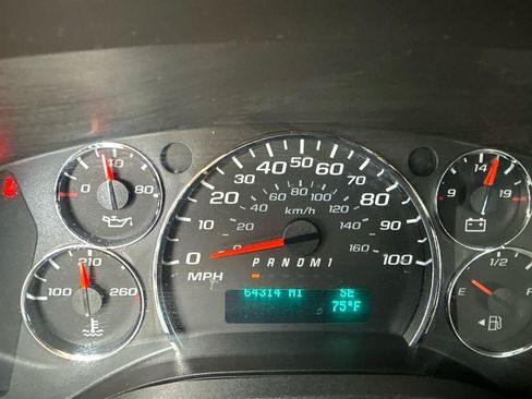 Used 2018 Chevrolet Express 2500 LT w/ LT Preferred Equipment Group RWD image 15