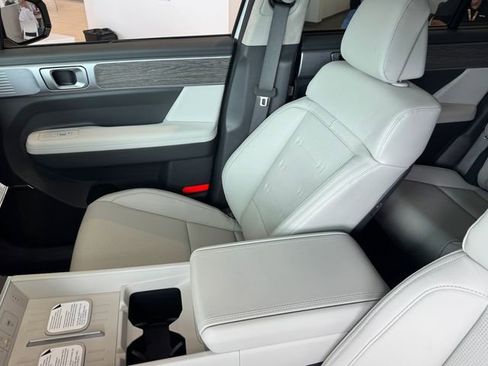 New 2026 Hyundai Santa Fe Calligraphy FWD image 9