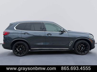 Used 2021 BMW X5 xDrive40i w/ Premium Package 2