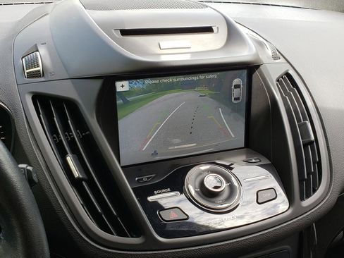 Used 2017 Ford Escape Titanium AWD/4WD image 23
