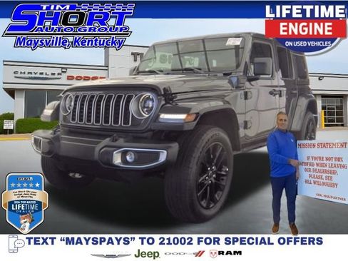 Used 2025 Jeep Wrangler Unlimited Sahara w/ Safety Group AWD/4WD image 1
