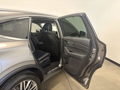 Used 2024 Acura MDX w/ Advance Package AWD/4WD image 42