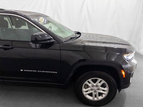 Used 2024 Jeep Grand Cherokee Laredo w/ Luxury Tech Group I image 9