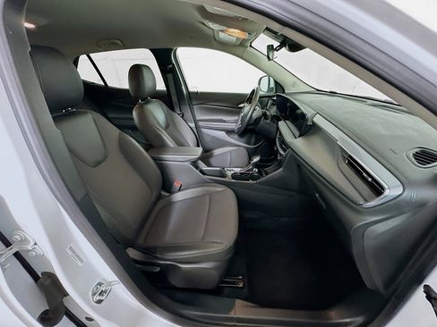 Used 2025 Buick Encore GX Preferred FWD image 29