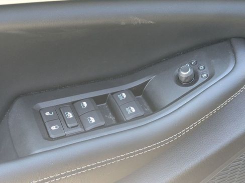 New 2026 Jeep Grand Cherokee Altitude AWD/4WD image 15