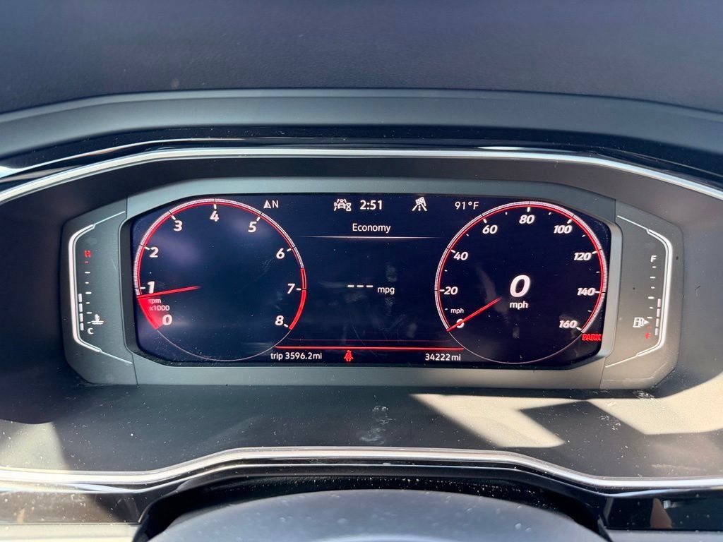 Used 2024 Volkswagen Jetta GLI 40th Anniversary Edition FWD image 16