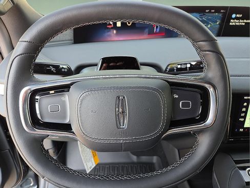 New 2025 Lincoln Navigator Reserve w/ Jet Appearance Package image 24