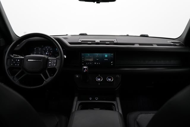 Used 2024 Land Rover Defender 110 X-Dynamic SE AWD/4WD image 15