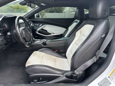 Certified 2021 Chevrolet Camaro LT RWD image 15