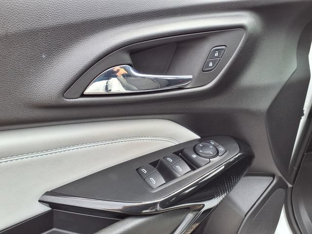 Used 2025 Chevrolet Trax LT FWD image 21