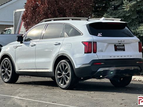 Used 2022 Kia Sorento SX Prestige w/ Rust Color Package image 6