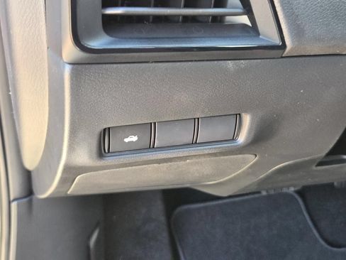New 2027 Nissan Sentra SR w/ Floor Mat Package FWD image 17