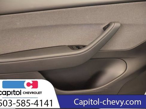 Used 2026 Tesla Model Y AWD image 9