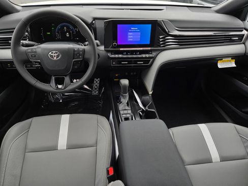 Used 2026 Toyota Camry SE w/ Convenience Package FWD image 13
