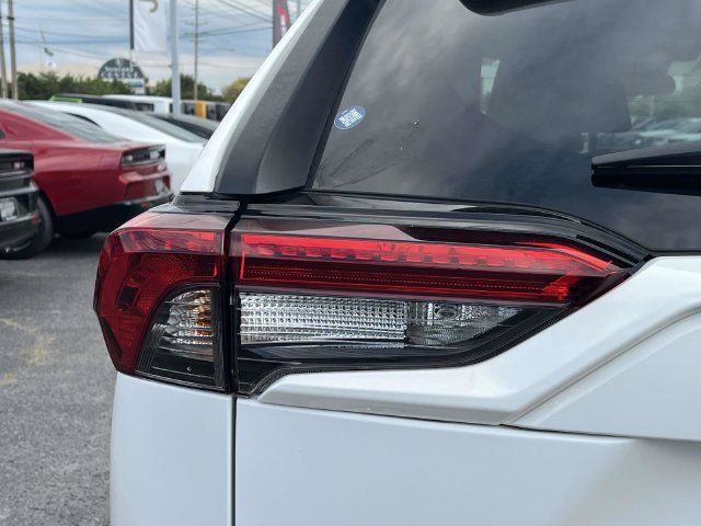 Used 2024 Toyota RAV4 LE AWD/4WD image 10