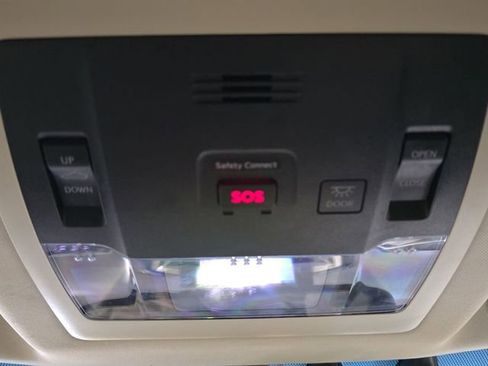 Used 2016 Lexus NX 300h AWD w/ Luxury Package image 24