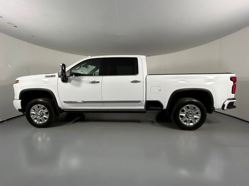 Used 2024 Chevrolet Silverado 2500 High Country w/ High Country Premium Package image 4