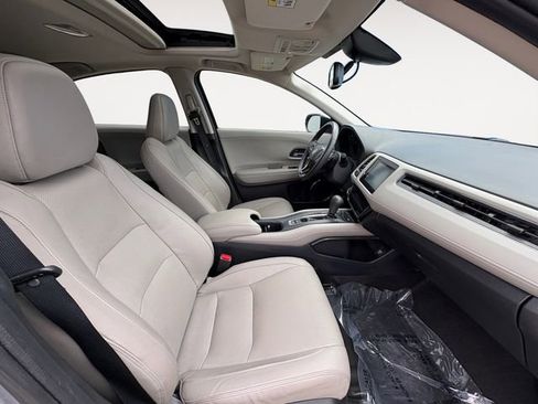 Used 2021 Honda HR-V EX-L image 14