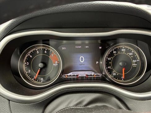 Used 2017 Jeep Cherokee Trailhawk w/ Cold Weather Group image 12