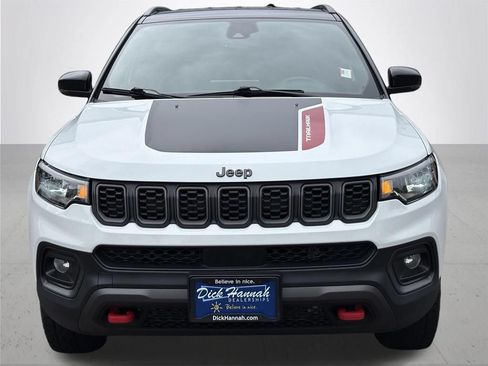 Used 2024 Jeep Compass Trailhawk AWD/4WD image 4
