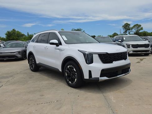 New 2026 Kia Sorento S FWD image 2