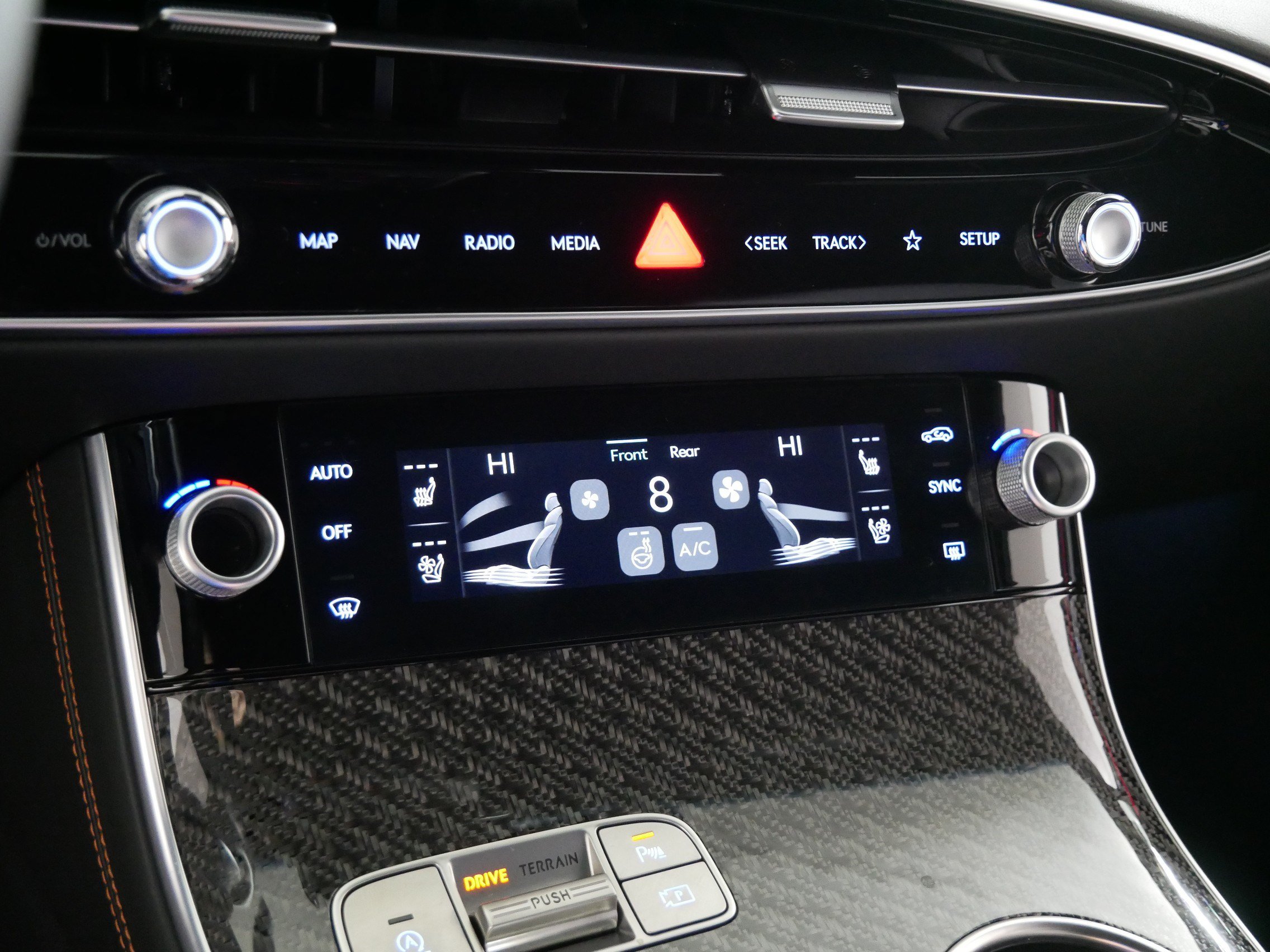 Certified 2026 Genesis GV70 3.5T Sport Prestige AWD/4WD image 23