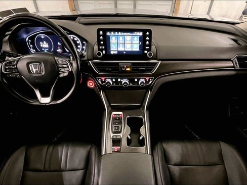 Used 2022 Honda Accord Touring image 14