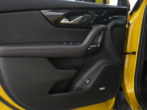 Used 2022 Chevrolet Blazer RS w/ Enhanced Convenience Package image 19