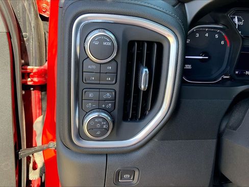 Certified 2022 GMC Sierra 1500 SLT AWD/4WD image 33