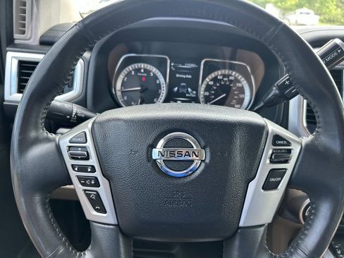 Used 2017 Nissan Titan SV AWD/4WD image 41