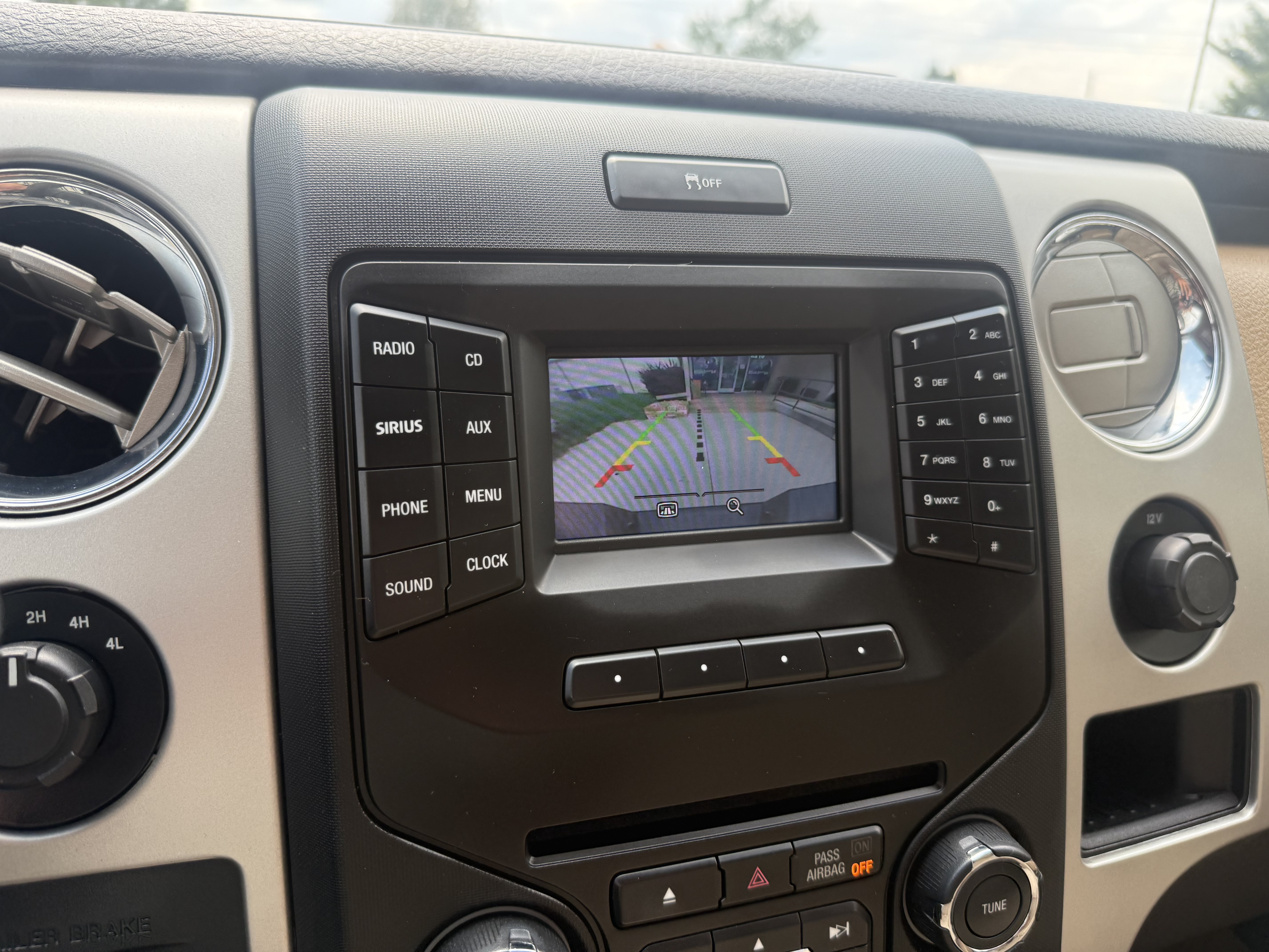 Used 2014 Ford F150 XLT w/ Equipment Group 302A Luxury AWD/4WD image 15