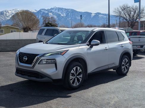 Used 2021 Nissan Rogue SV AWD/4WD image 9