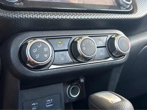 Used 2023 Nissan Kicks SV image 7