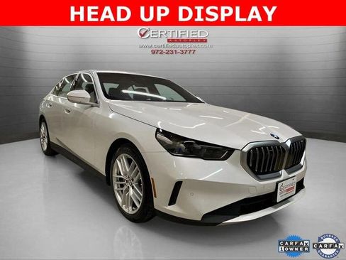 Used 2025 BMW 530i xDrive image 3
