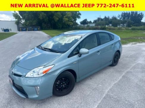 Used 2015 Toyota Prius Two FWD image 5