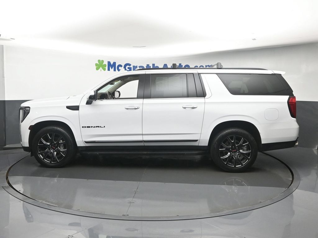 Used 2023 GMC Yukon XL Denali AWD/4WD image 23