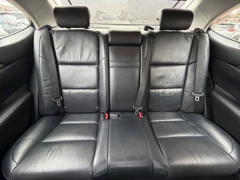 Used 2013 Lexus ES 300h image 17