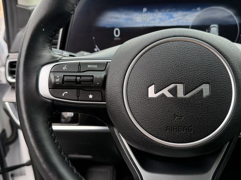 Used 2023 Kia Sportage SX image 23