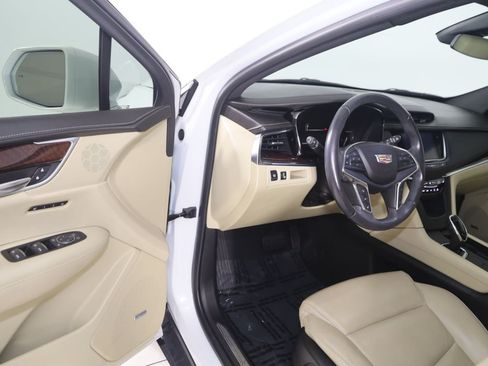 Used 2018 Cadillac XT5 Luxury w/ Driver Awareness Package FWD image 49