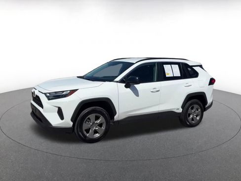Used 2025 Toyota RAV4 LE AWD/4WD image 6